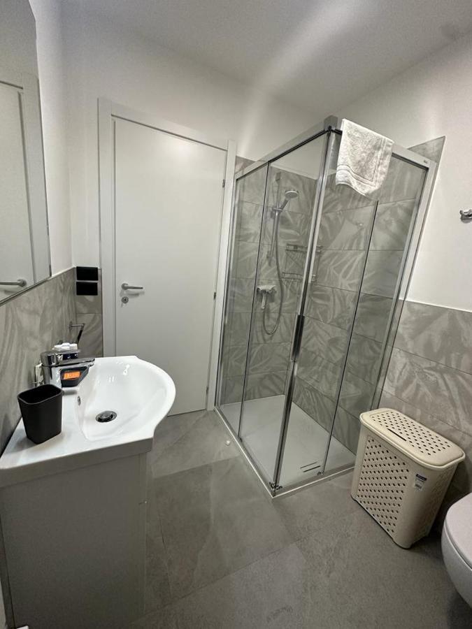 Cavour Apartment Center Bardolino Ngoại thất bức ảnh