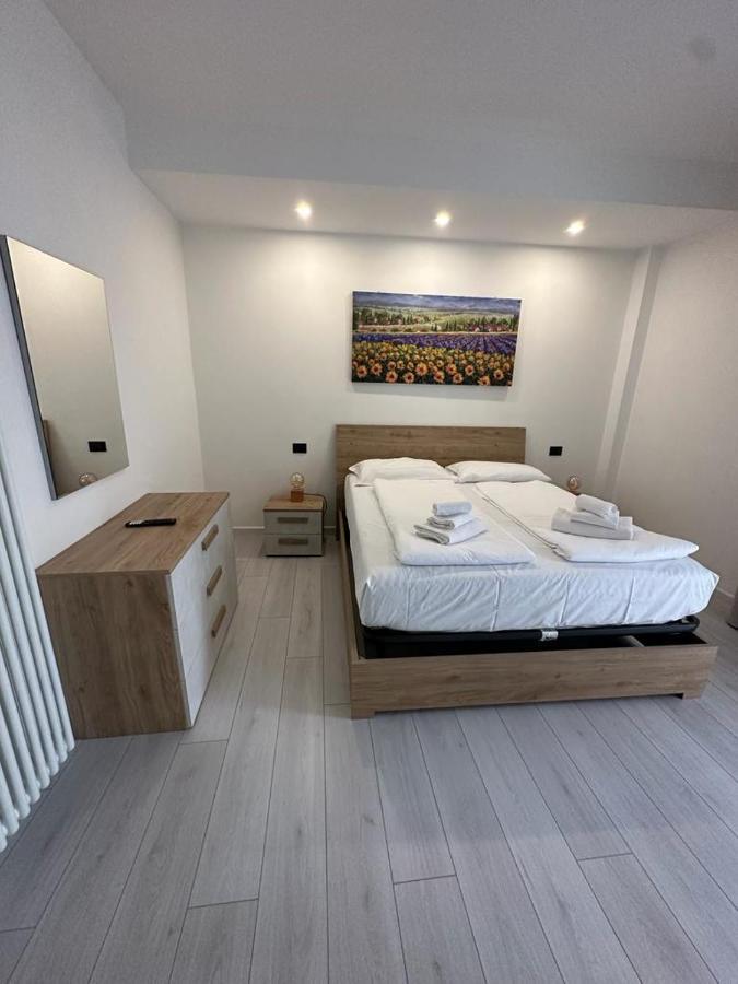 Cavour Apartment Center Bardolino Ngoại thất bức ảnh